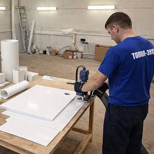 Сборщик изделий из полипропилена